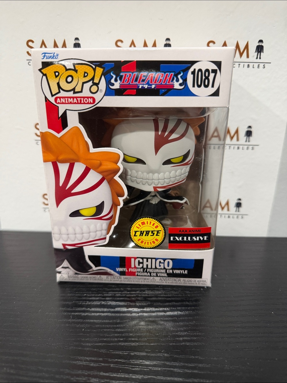 Bleach Ichigo Funko Pop 1087 (Chase) + Protector